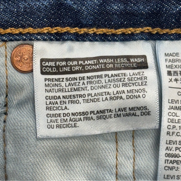 Levi's Classic Denim Straight 501 Jeans - Picture 13 of 14